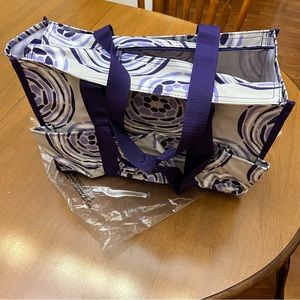 ThirtyOne GeoPop zip top organizing tote. Perfect bag for everything! Never used